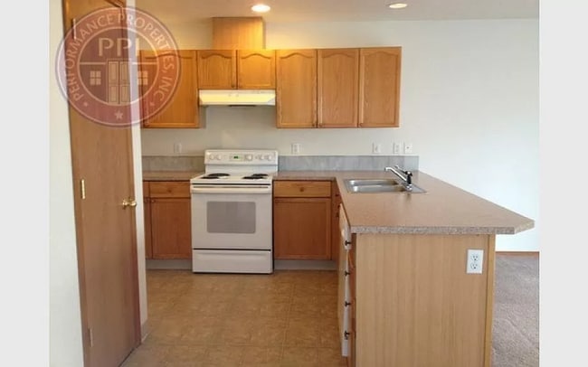 3625 NE 157th Ave, Unit B in Portland, OR - Foto de edificio - Building Photo