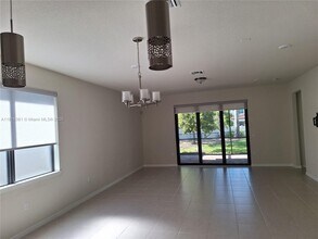 8214 Hanoverian Dr in Greenacres, FL - Building Photo - Building Photo