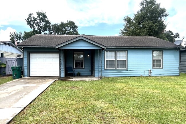 property at 1400 Cactus St
