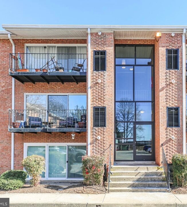 1805 William St, Unit Westwood Commons in Fredericksburg, VA - Building Photo