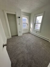 398 Valley Rd in Coatesville, PA - Building Photo - Building Photo