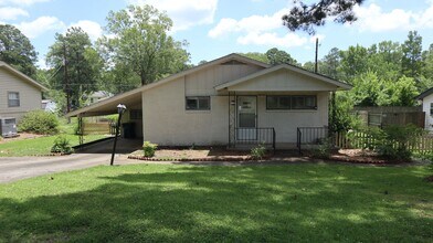 225 Hillmoor Ln in Birmingham, AL - Building Photo - Building Photo