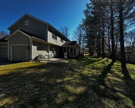 4263 Goldenwood Dr in Okemos, MI - Foto de edificio - Building Photo