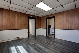 620 Main St E in Menomonie, WI - Foto de edificio - Building Photo