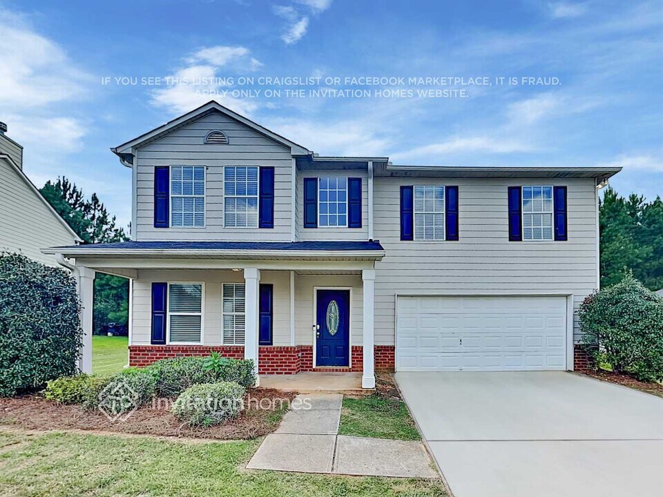 7370 Old Chapel in College Park, GA - Building Photo