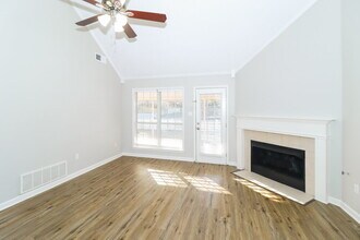 215 Lakewood Dr in Oakland, TN - Building Photo - Building Photo