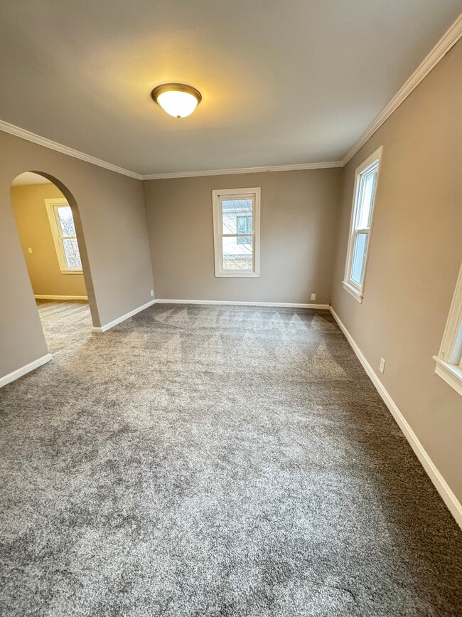 1237 E Riverside Dr in Evansville, IN - Building Photo - Building Photo