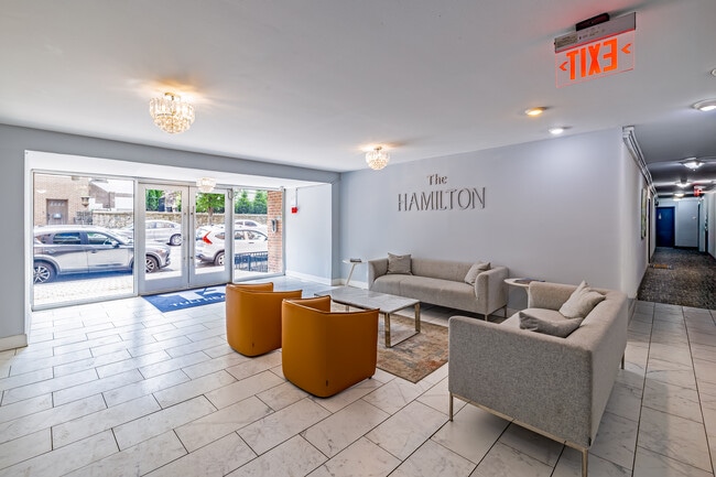 Hamilton Weehawken Residences: Where Luxury Meets in Weehawken, NJ - Foto de edificio - Lobby