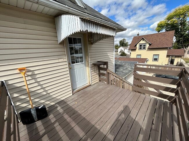 800 F Ave NW in Cedar Rapids, IA - Building Photo - Building Photo