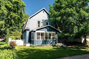 1017 7th St S in La crosse, WI - Building Photo