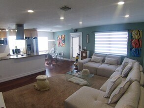 854 Normandy Trail in Delray Beach, FL - Building Photo - Building Photo