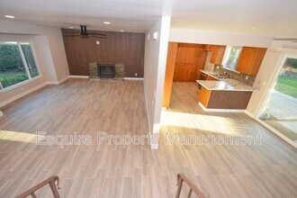 729 Mardigras Ct in Camarillo, CA - Building Photo - Building Photo