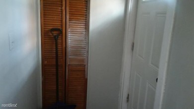 1518 N Greenview Ave-Unit -Unit 2G in Chicago, IL - Building Photo - Building Photo