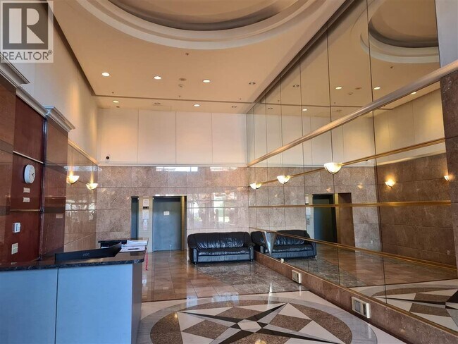 6611 Cooney Rd. in Richmond, BC - Building Photo - Building Photo