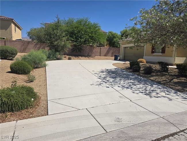 property at 6640 April Bend Ct