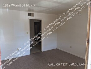 1912 Wayne St NE-Unit -9 in Roanoke, VA - Foto de edificio - Building Photo