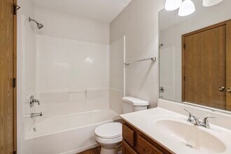 2424 Dawson Ln in Algonquin, IL - Building Photo - Building Photo