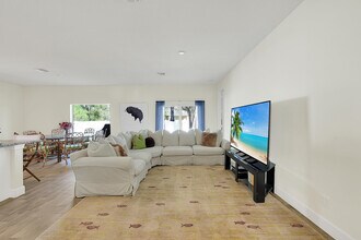 2513 SW Calder St in Port St. Lucie, FL - Building Photo - Building Photo