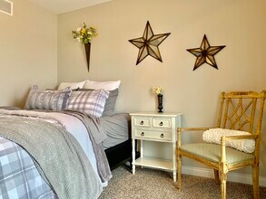 408 Circus Ave in Columbia, MO - Foto de edificio - Building Photo