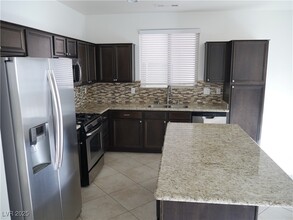 10645 Sand Mountain Ave in Las Vegas, NV - Building Photo - Building Photo