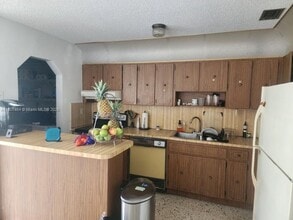 361 Grand Canal Dr in Miami, FL - Building Photo - Building Photo