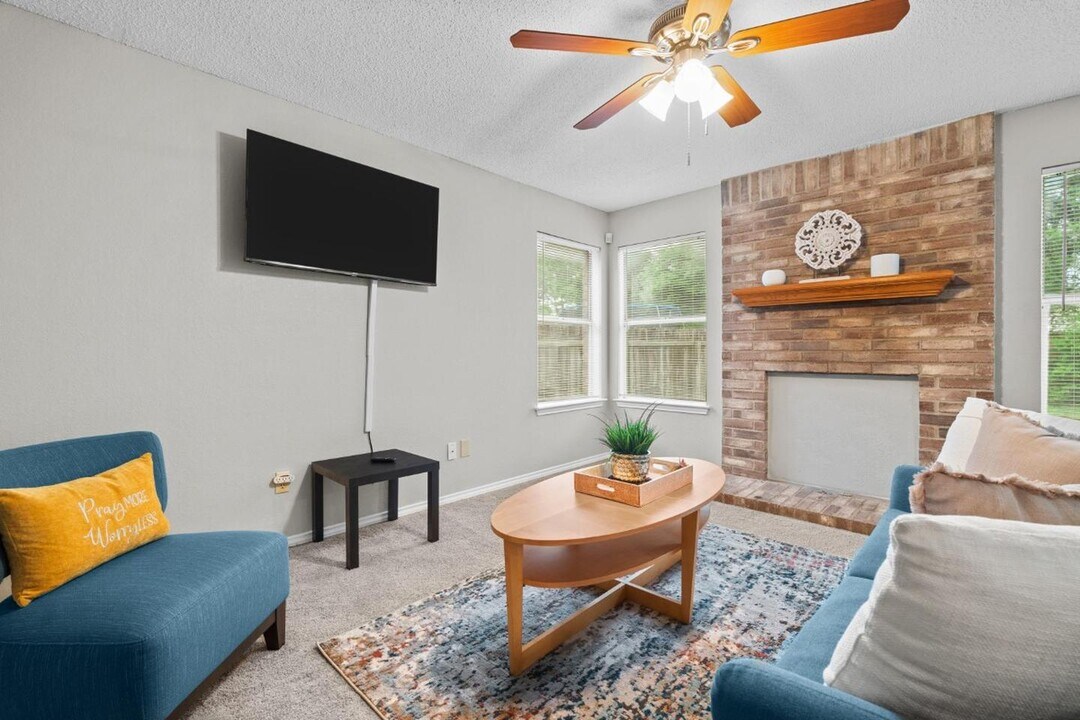 406 Oakcrest Dr in Cedar Park, TX - Building Photo