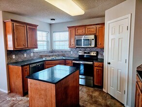 9804 Ironton Ave in Lubbock, TX - Building Photo - Building Photo