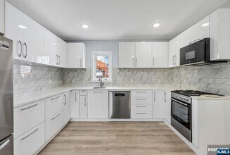17 Mission St in Montclair, NJ - Building Photo - Building Photo