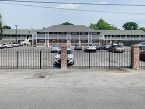 363 Mills Ave in Baton Rouge, LA - Building Photo - Primary Photo