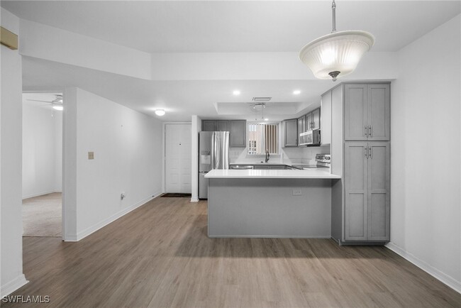 13170 White Marsh Ln in Ft. Myers, FL - Building Photo - Building Photo