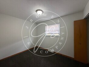 5836 Curson Dr in Toledo, OH - Building Photo - Building Photo