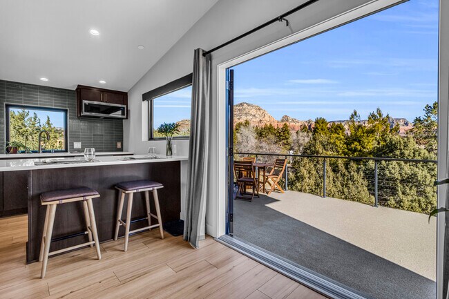 12 El Camino Grande, Unit A in Sedona, AZ - Foto de edificio - Building Photo