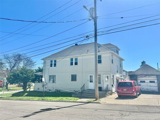 129 N McKinley Ave in Endicott, NY - Building Photo - Building Photo