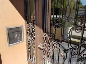 4440 Vantage Ave in Los Angeles, CA - Foto de edificio - Building Photo