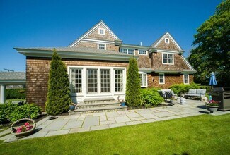 190 Coggeshall Ave in Newport, RI - Building Photo - Building Photo