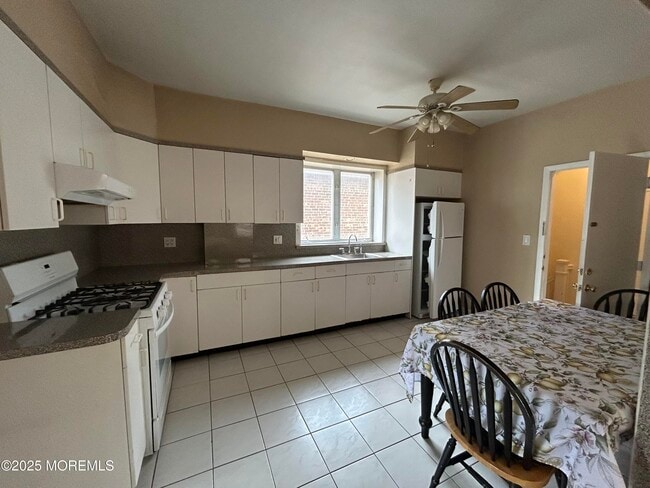 408 Morningside Ave in Fairview, NJ - Building Photo - Building Photo