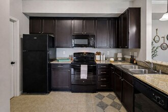 Cumberland Trace Village Apartments in Bowling Green, KY - Building Photo - Building Photo