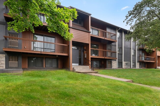 The Trilogy Apartments in Belleville, MI - Foto de edificio - Building Photo
