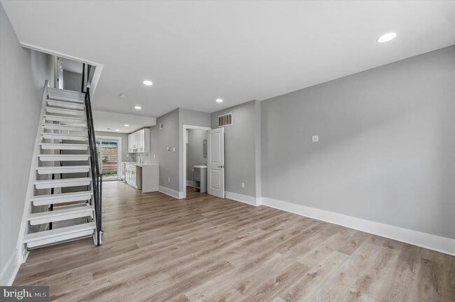 property at 1512 S Bailey St