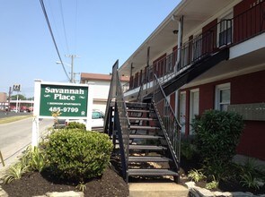 Savannah Place in Louisville, KY - Foto de edificio - Building Photo