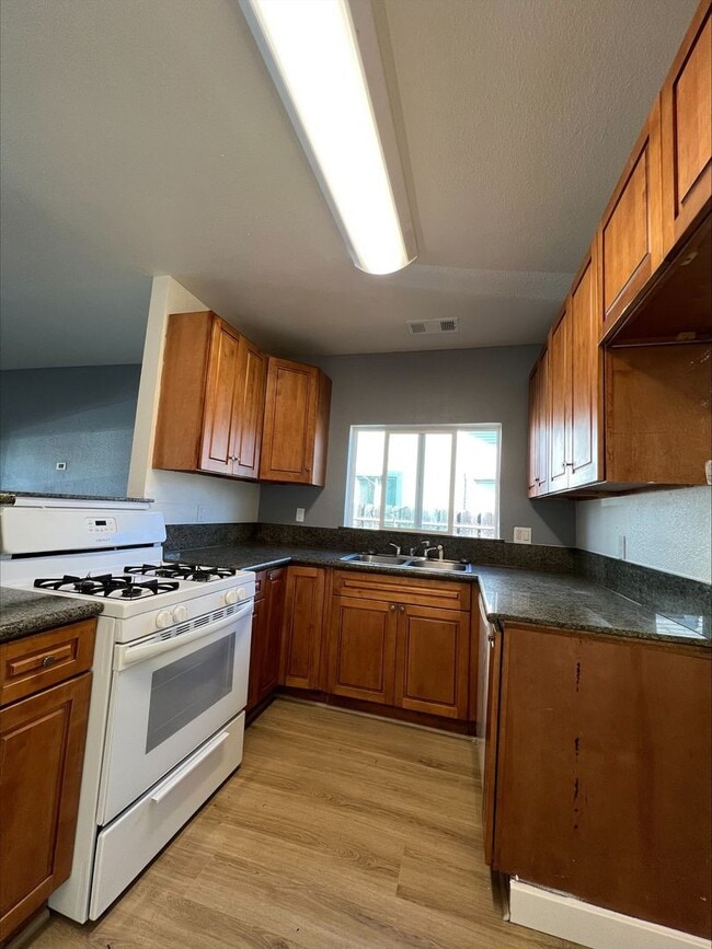 4136 7th Ave in Sacramento, CA - Building Photo - Building Photo