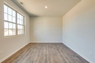 410 Lauren Ln in Chapel Hill, TN - Building Photo - Building Photo