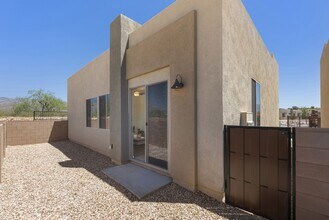 Casitas on Catalina in Tucson, AZ - Foto de edificio - Building Photo
