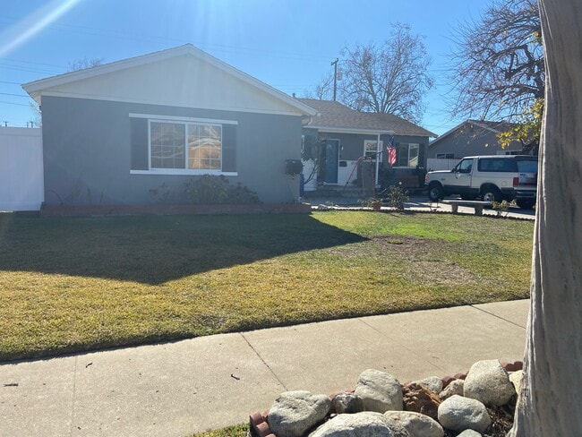 914 Oleander St in Brea, CA - Building Photo - Building Photo