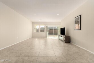 5065 E Emery Rd in San Tan Valley, AZ - Building Photo - Building Photo