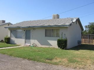 RODRIGUEZ APARTMENTS in Sanger, CA - Building Photo