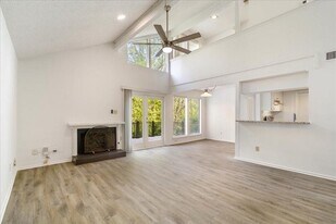 6203 Shadow Valley Dr in Austin, TX - Building Photo