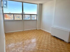 396 Queens Ave in London, ON - Building Photo - Building Photo