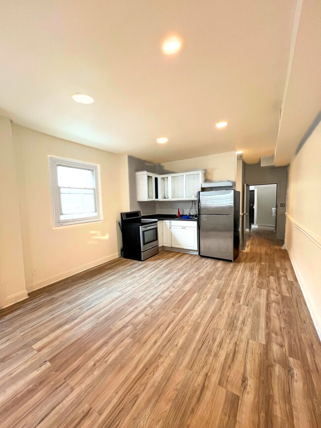 2341 18th St NW, Unit 2