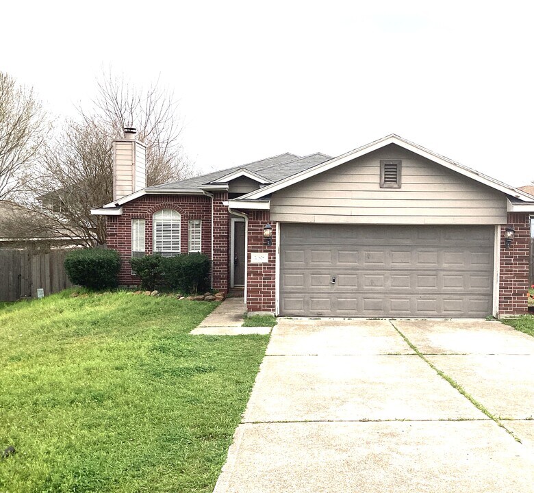 10818 Windswept in Montgomery, TX - Building Photo